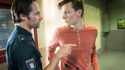 Notruf Hafenkante: Staffel 10, Folge 5: Die unüblichen Verdächtigen