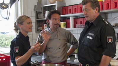 Notruf Hafenkante: Staffel 7, Folge 20: Versuchungen