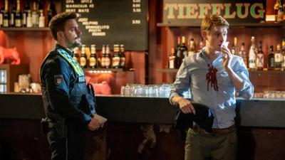 Notruf Hafenkante: Staffel 16, Folge 22: Nackt im Netz