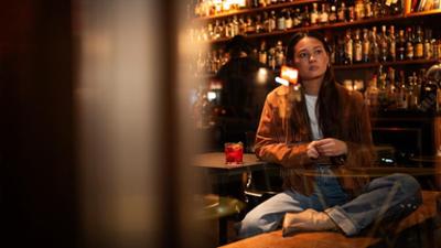 PHASE: Staffel 1, Folge 1: Alles Krise