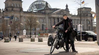 Schließt mich nicht aus: Staffel 1, Folge 1: Hartmut Nölling: Der letzte Landstreicher Schließt mich nicht aus: Staffel 1, Folge 1: Hartmut Nölling: Der letzte Landstreicher