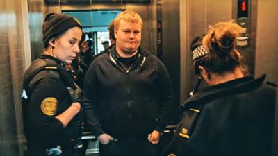Siggi the Hacker: Staffel 1, Folge 2: Sex, Verrat und Videoclips Siggi the Hacker: Staffel 1, Folge 2: Sex, Verrat und Videoclips