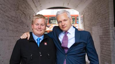 Siggi the Hacker: Staffel 1, Folge 1: Assange, Leaks und Lügen