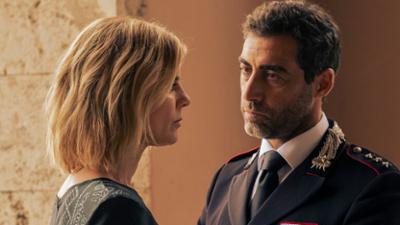 Signora Volpe: Staffel 1, Folge 1: Neuanfang