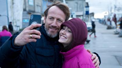 Sløborn: Staffel 1, Folge 1: Ankunft Sløborn: Staffel 1, Folge 1: Ankunft