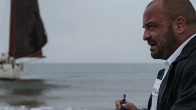 Sløborn: Staffel 1, Folge 2: Wirt