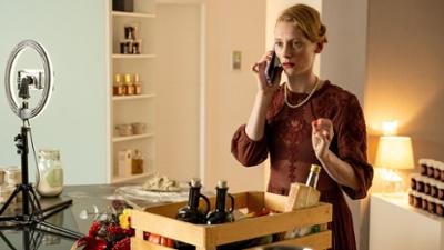 SOKO Köln: Staffel 22, Folge 22: Tradwife