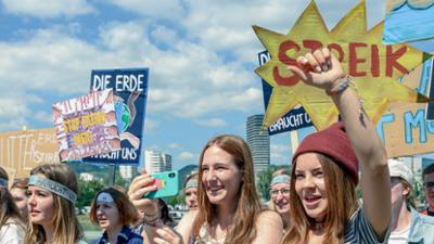 SOKO Linz: Staffel 2, Folge 8: Die Erde braucht uns SOKO Linz: Staffel 2, Folge 8: Die Erde braucht uns