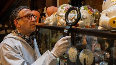 SOKO Stuttgart: Staffel 17, Folge 15: Perlen vor die Säue