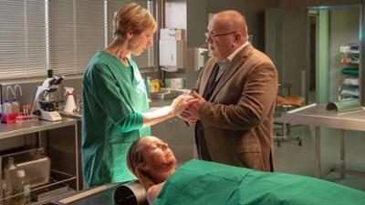 SOKO Wismar: Staffel 15, Folge 18: Freier Fall SOKO Wismar: Staffel 15, Folge 18: Freier Fall