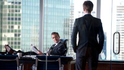 Suits: Staffel 1, Folge 1: Doppeltes Spiel Teil 1 & 2