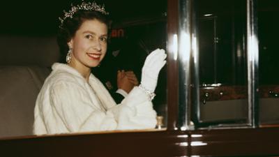 Terra X History: Die Queen – Erinnerungen an eine Jahrhundertkönigin Terra X History: Die Queen – Erinnerungen an eine Jahrhundertkönigin