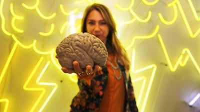 Terra Xplore: Staffel 2021, Folge 9: Wie manipuliert Werbung unser Gehirn?