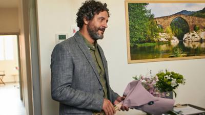 The Diplomat: Staffel 1, Folge 6: Die Hochzeit