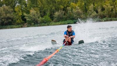 Unterwegs in Deutschland: Staffel 1, Folge 3: Ole Rehwald: Auf Wasserski in Halle 