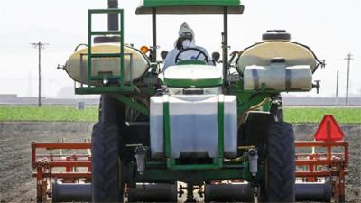 USA extrem: Staffel 1, Folge 8: Das große Geschäft mit den XXL-Farmen USA extrem: Staffel 1, Folge 8: Das große Geschäft mit den XXL-Farmen