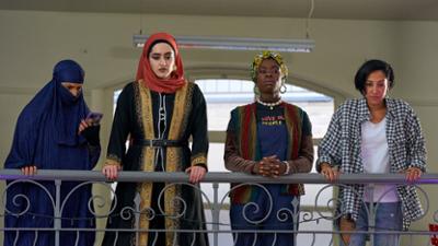 We are Lady Parts: Staffel 1, Folge 1: Spiel was vor
