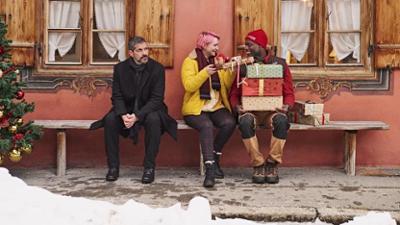 Weihnachtspäckchen ... haben alle zu tragen