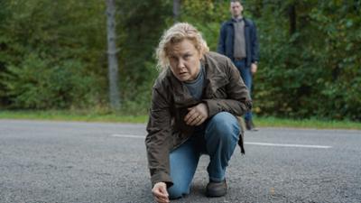 Wolfssommer - Blutige Spuren: Staffel 1, Folge 1: Die Spur der Wölfe