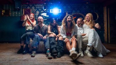 Young Sex - Wie liebt die Gen Z?: Staffel 1, Folge 3: Too free to be happy? 