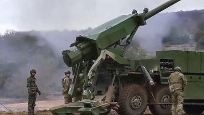 ZDFinfo - die Einzeldokus: Staffel 2024, Folge 42: Der Ukraine-Krieg – Dunkle Waffengeschäfte