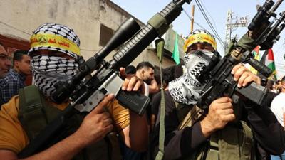 ZDFinfo - die Einzeldokus: Staffel 2024, Folge 9: Hamas - Blut und Waffen