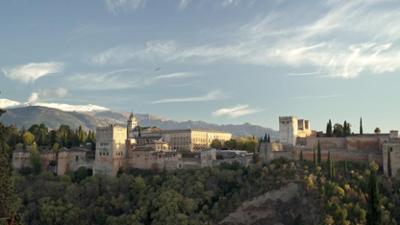 ZDFinfo - die Einzeldokus: Staffel 2023, Folge 3: Die Alhambra – Palaststadt der maurischen Könige ZDFinfo - die Einzeldokus: Staffel 2023, Folge 3: Die Alhambra – Palaststadt der maurischen Könige