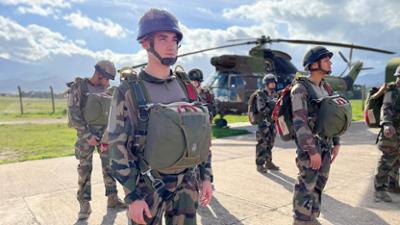 ZDFinfo - die Einzeldokus: Staffel 1, Folge 3: Härtetest Fallschirmjäger