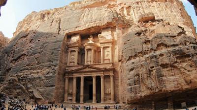 ZDFinfo Doku: Petra - Felsentempel in der Wüste ZDFinfo Doku: Petra - Felsentempel in der Wüste