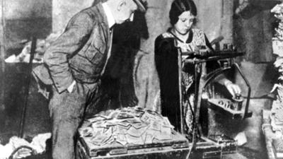 ZDFinfo Doku: Geheimnisse der Weimarer Republik (2) ZDFinfo Doku: Geheimnisse der Weimarer Republik (2)